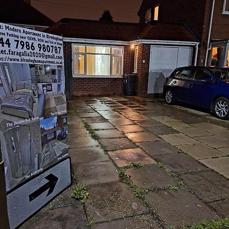 Luxury Apartment In Birmingham With Free Parking. Exterior photo